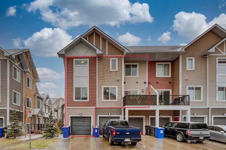 Photo of Air-Conditioned End Unit 3-bedroom Townhouse W/ single attached garage Property Image