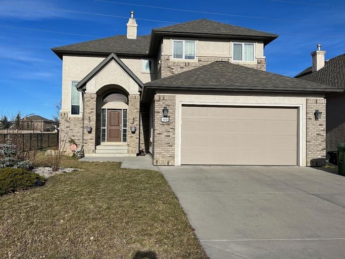Photo of Strathcona Park 4 bedroom & 3.5 bath beautiful 2 storey family home/2 car garage Property Image