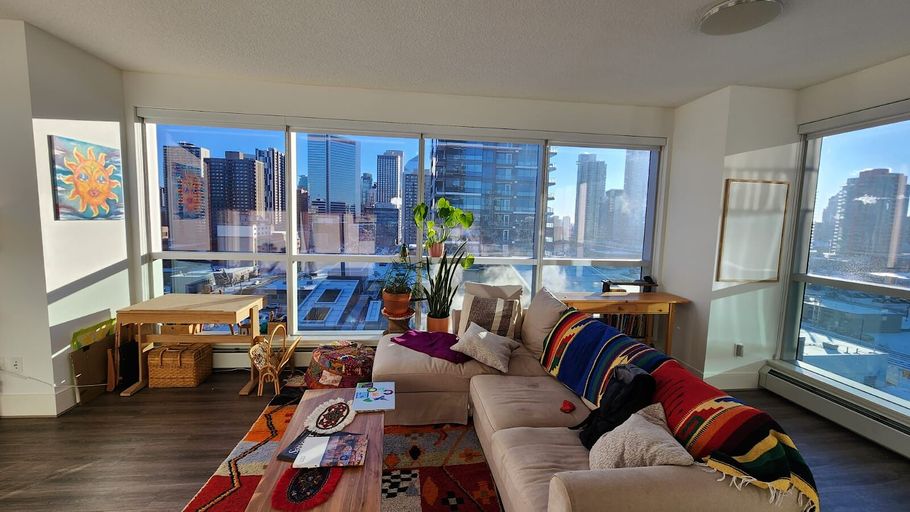 Photo of Luxurious 2 Bedroom 2 Bath in the West Village Towers Downtown Property Image