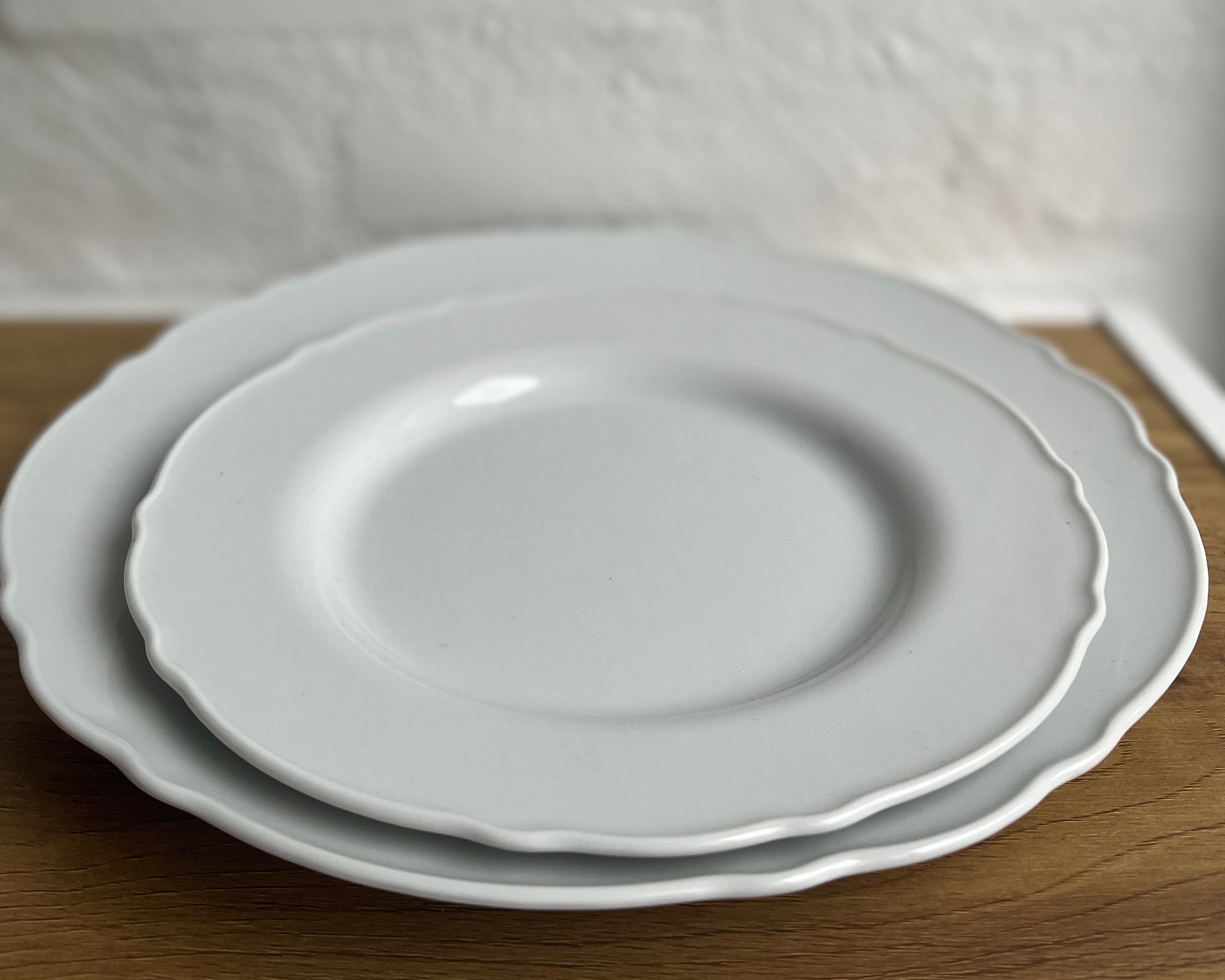 Hvid rustik upplaga middagstallerken 28 cm
