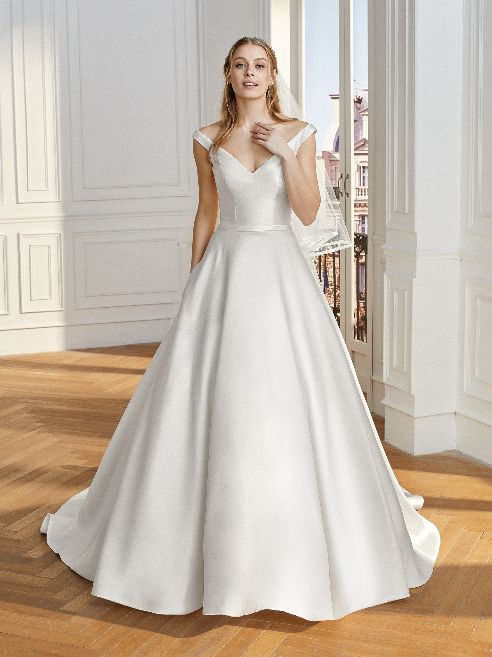 Copenhagen weddingdress shop you can also rent weddinggown