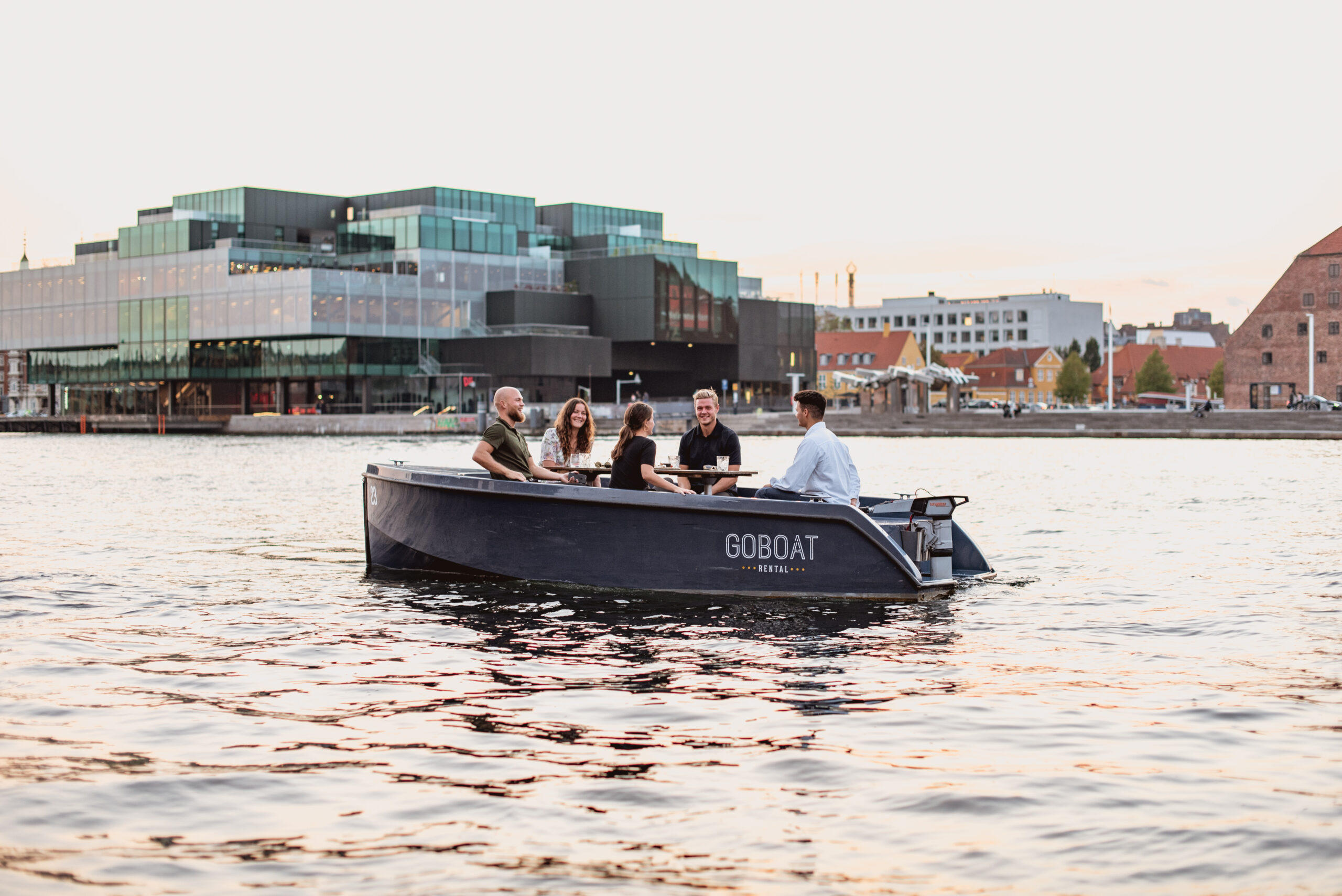 Klassisk GoBoat - lej en elbåd i Københavns Havn