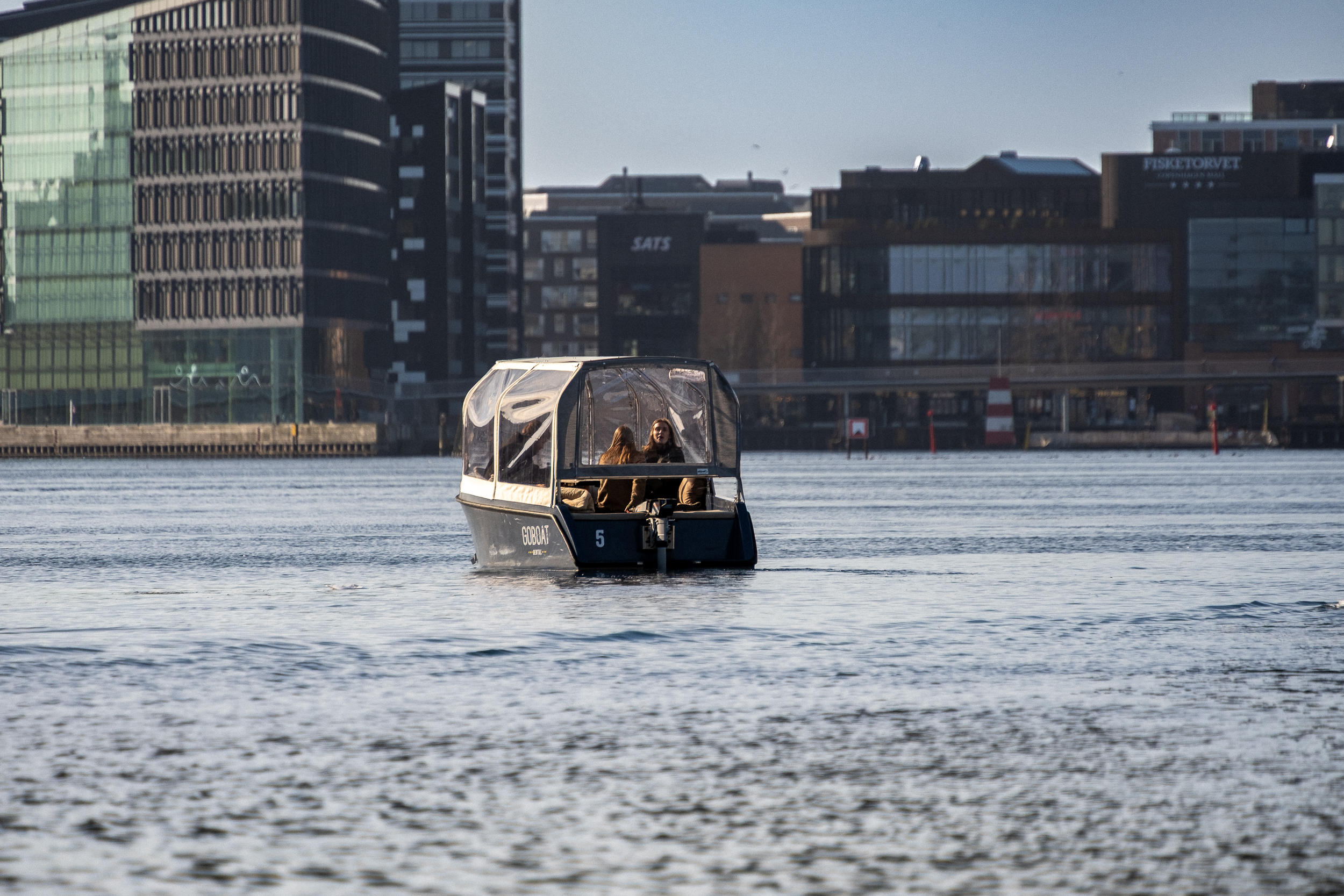 GoBoat Pod - overdækket elbåd i København