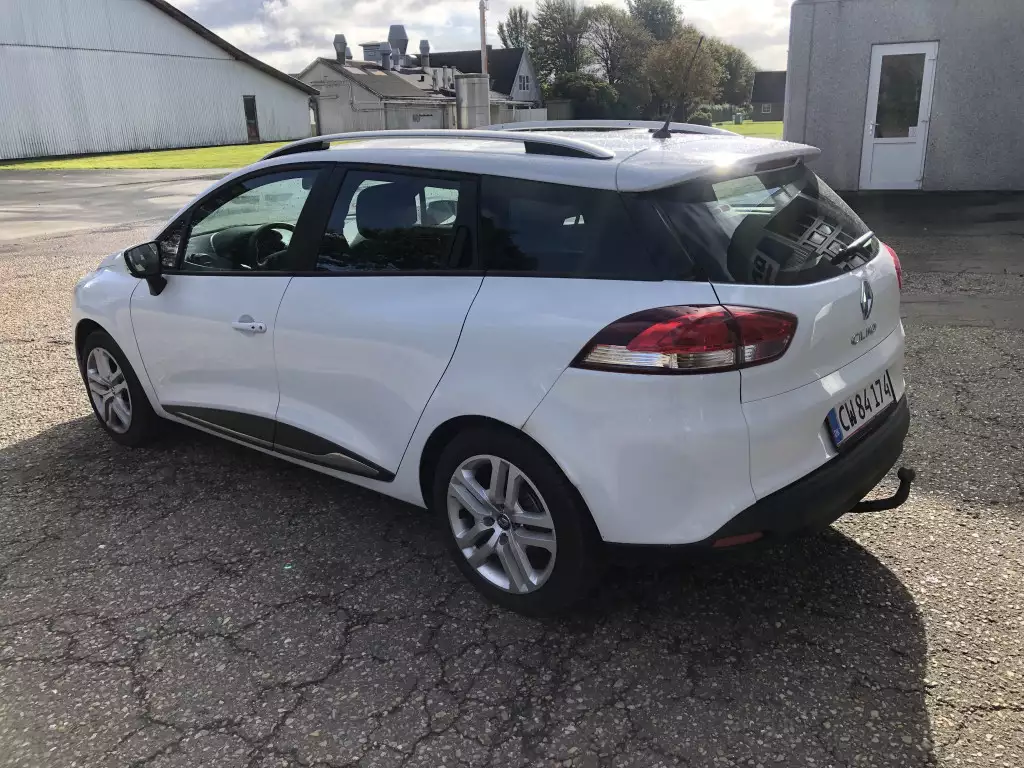 Renault CLIO TCe 90 Sport Tourer