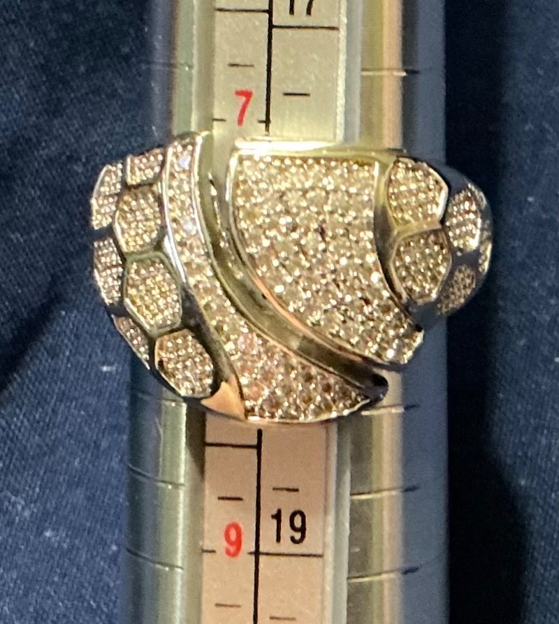 Ornate Silver Ring with Clear Stones - Size 9.5