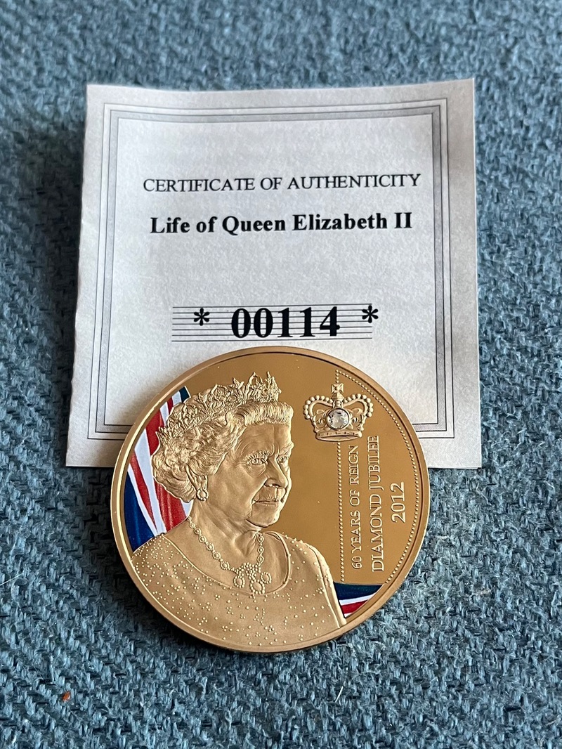 Queen Elizabeth II Diamond Jubilee 2012 Commemorative Coin with Certificate of Authenticity 