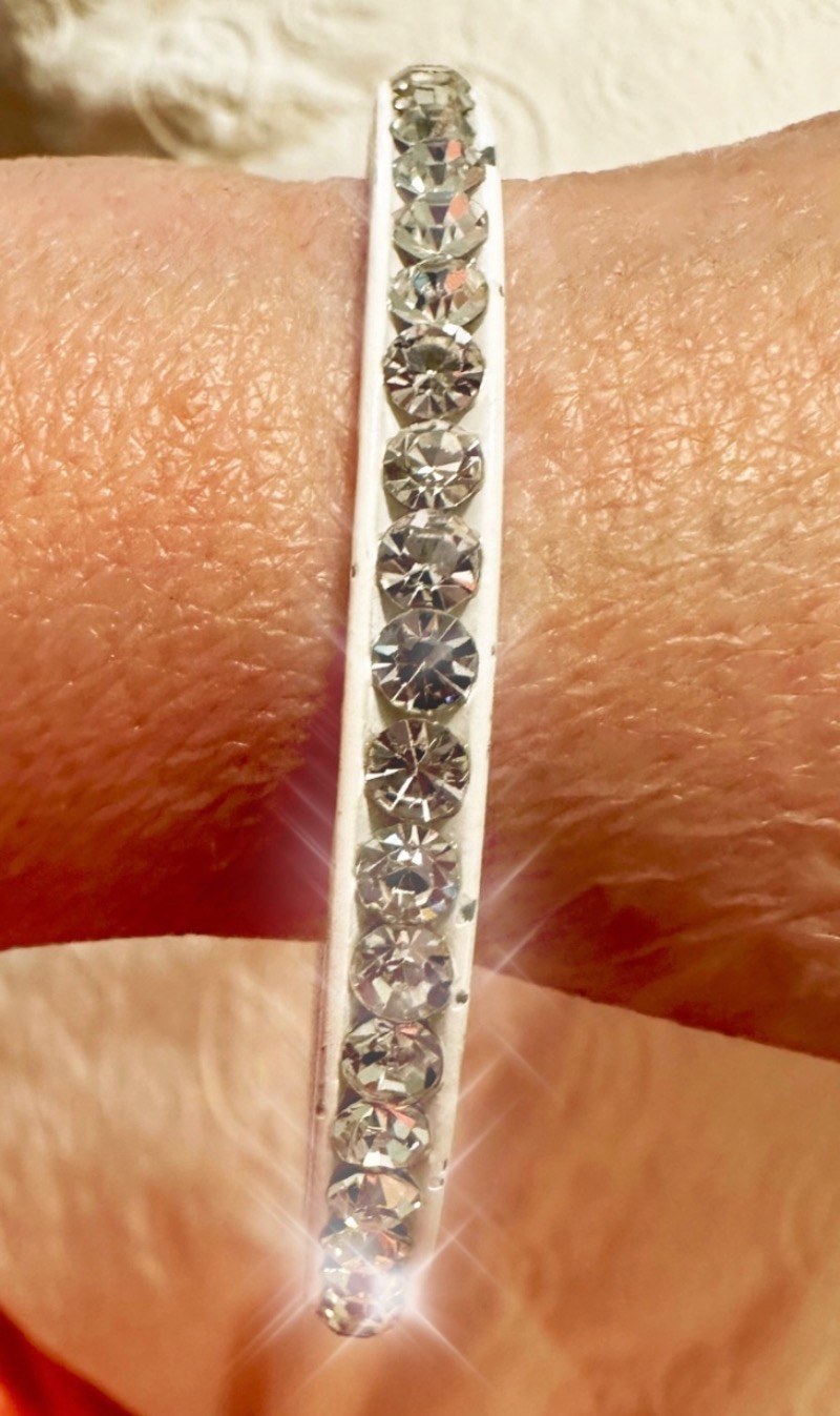 Elegant Crystal Bracelet