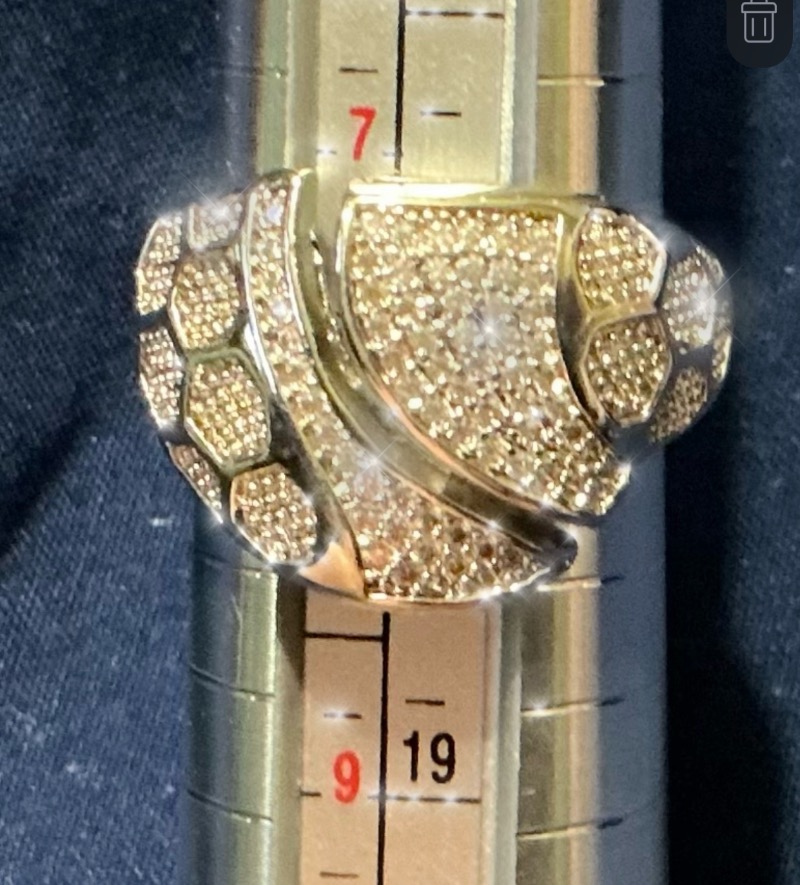 Elegant Gold Ring with Pavé-Set Stones