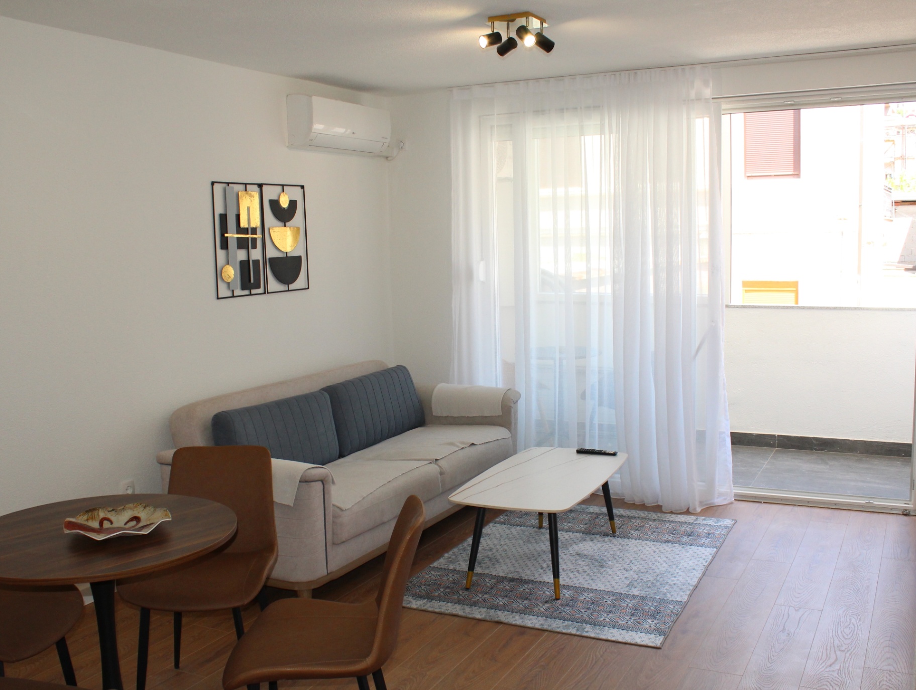 Apartment Middle Street 1