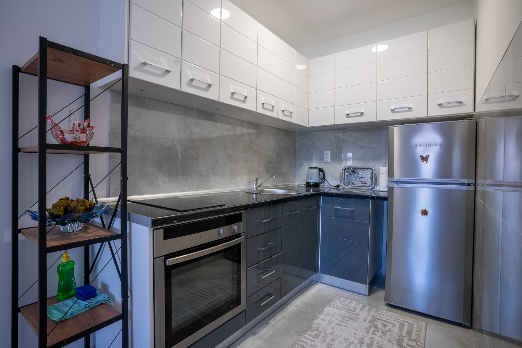 Apartment Aura