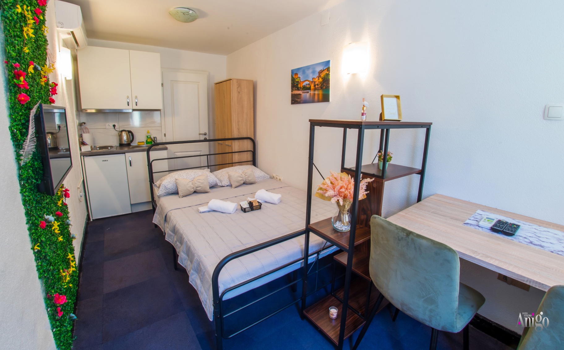 Studio Apartment Cozy Box
