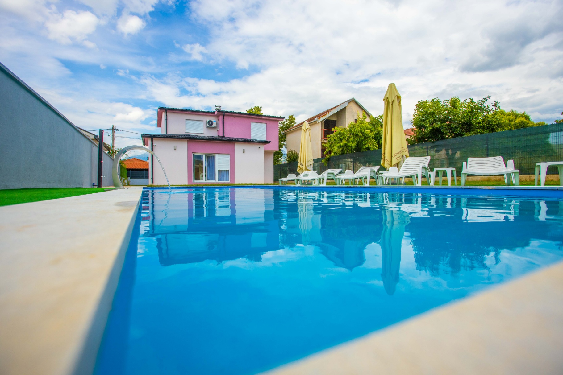 Villa Deluxe Buna