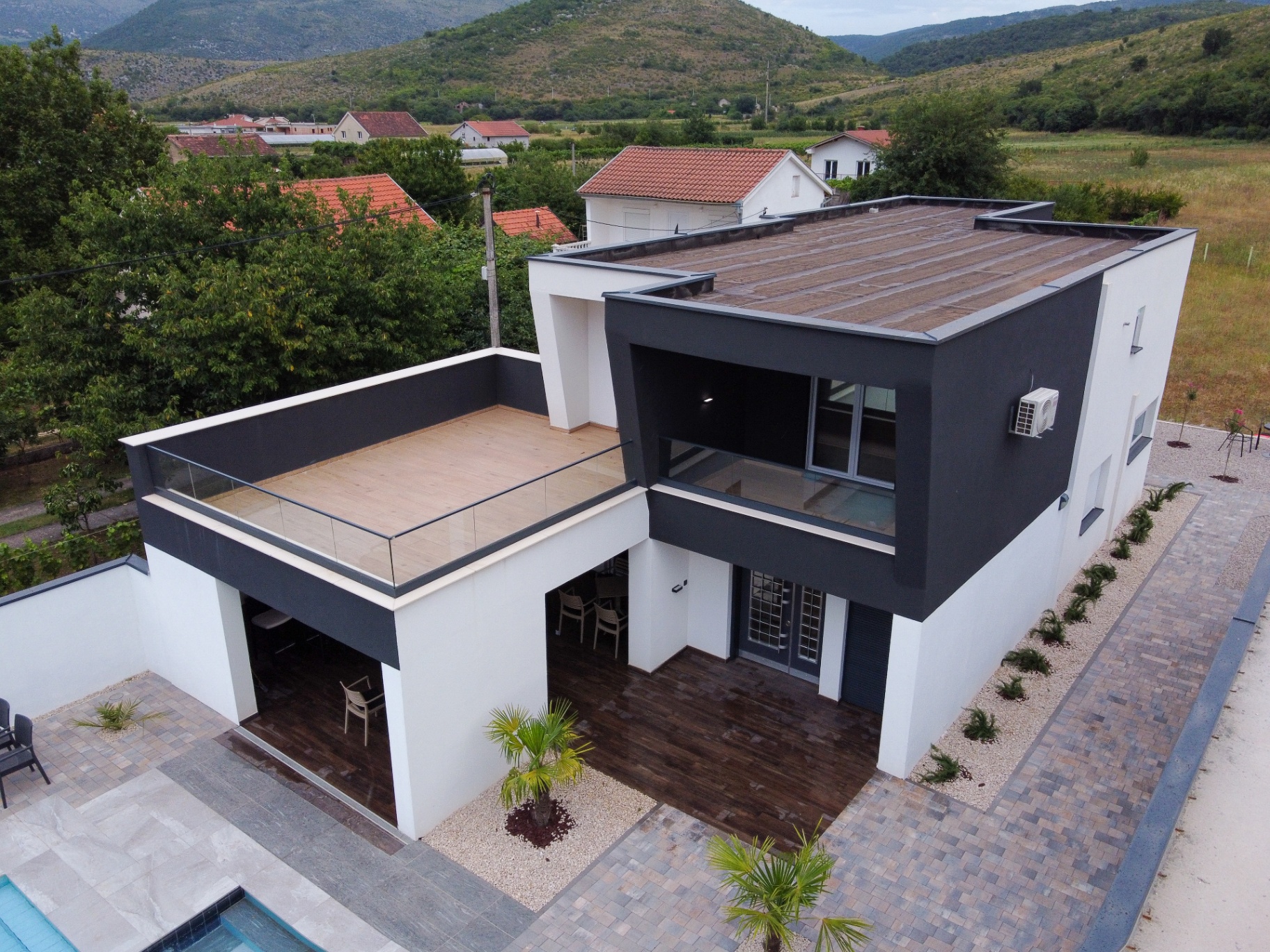 Villa XY