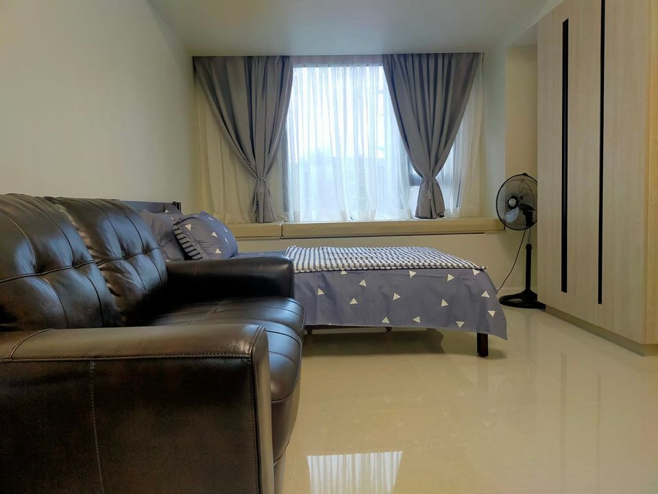 For Rent Studio Unit in  Mandani Bay Suites