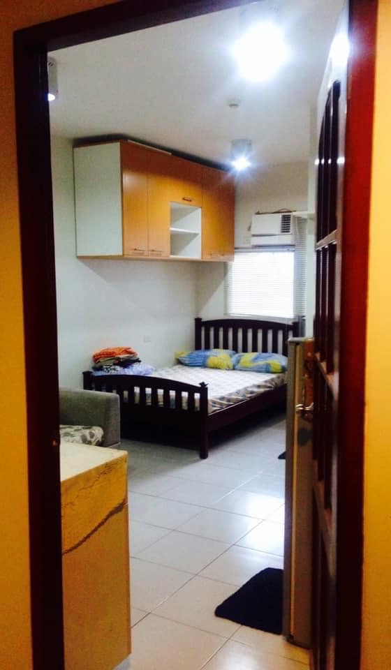 For Rent Studio Unit in  La Guardia Flats 1