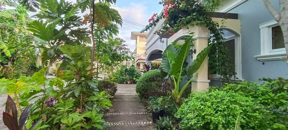 For Sale 5 Bedrooms in Fonte di Versailles Minglanilla Cebu