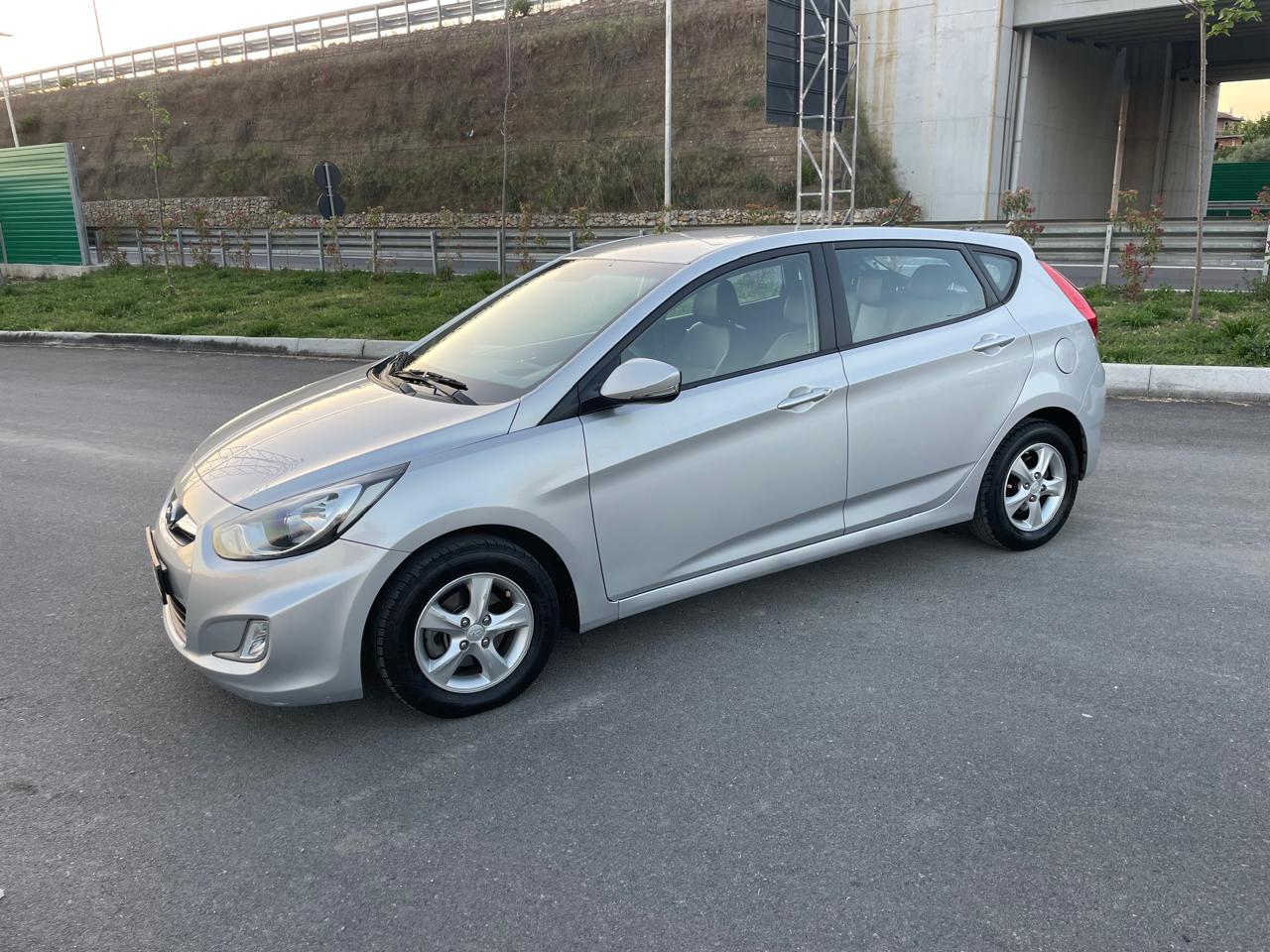 Hyundai Accent 2013