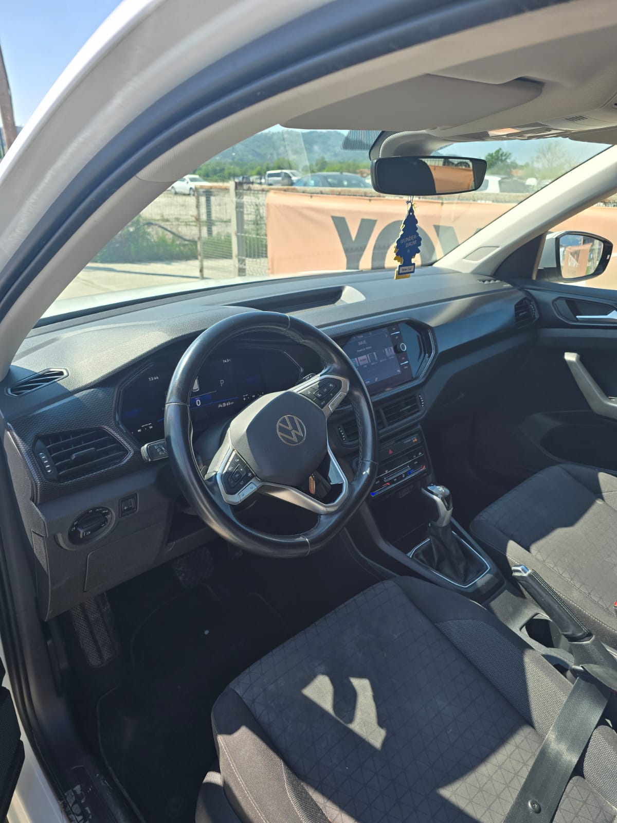 Volkswagen T-Cross 2022 — photo 3