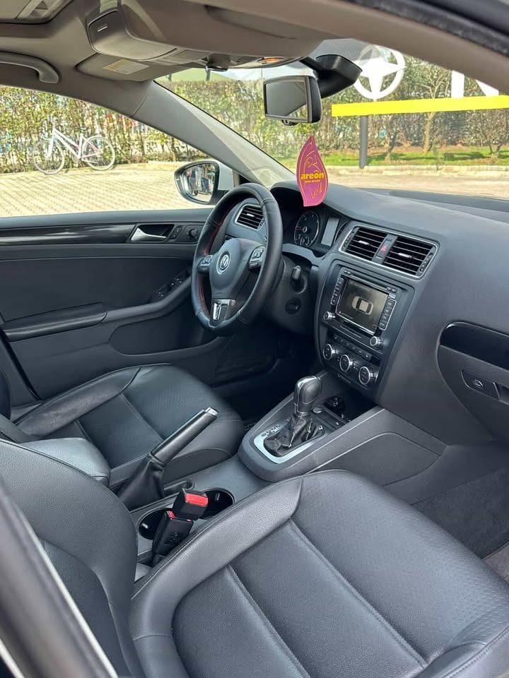 Volkswagen  Jetta 2026 — photo 2