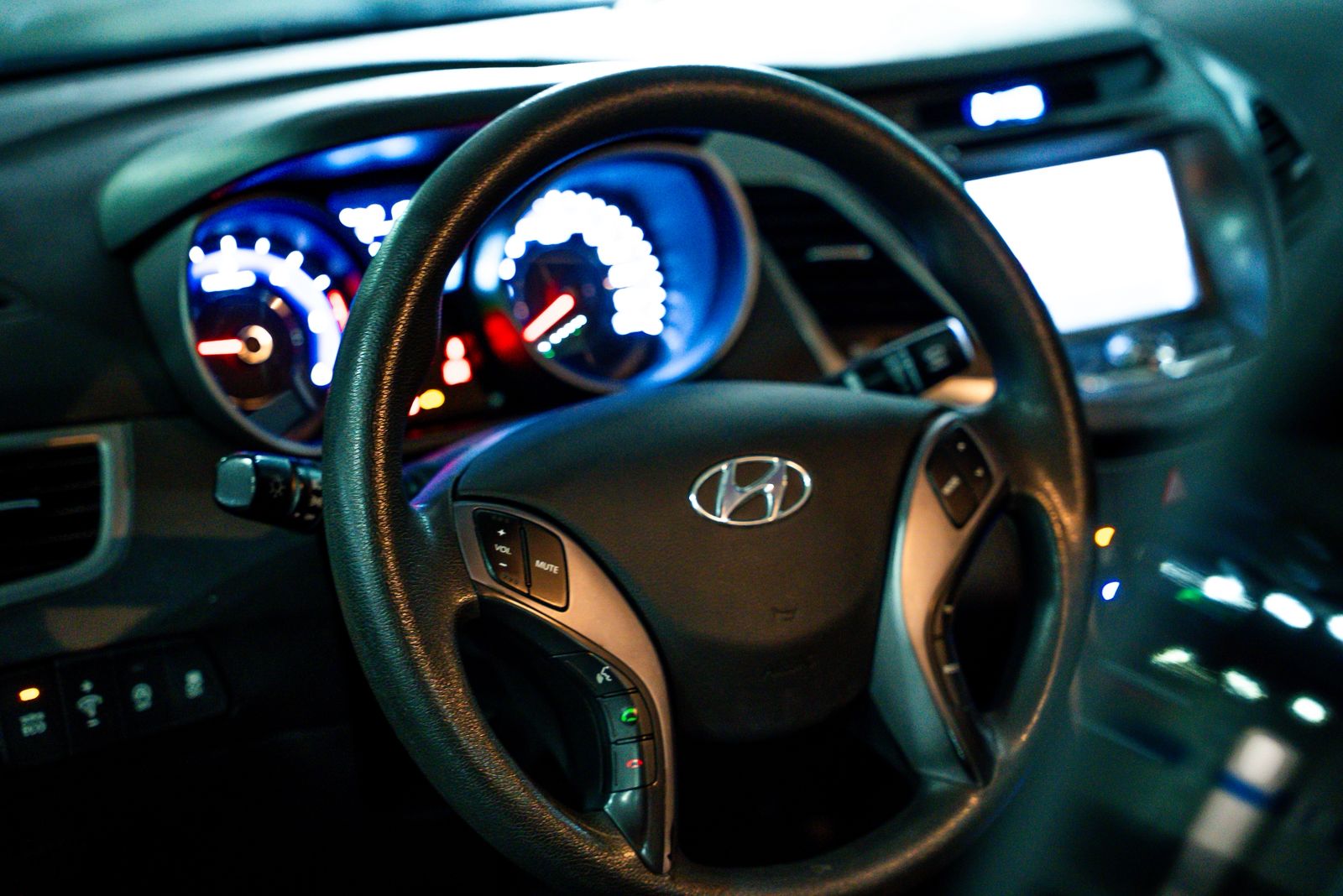 Hyundai Avante 2014 — photo 3
