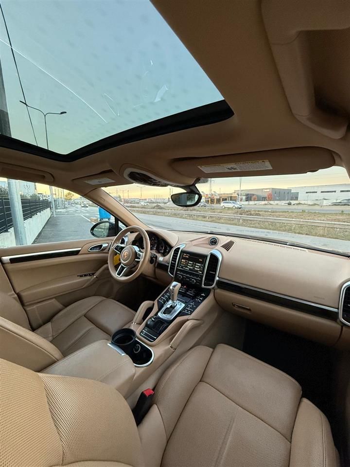 Porsche Cayenne 2016 — photo 2