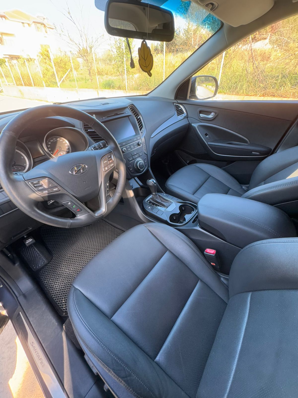 Hyundai Santa Fe 2016 — photo 2