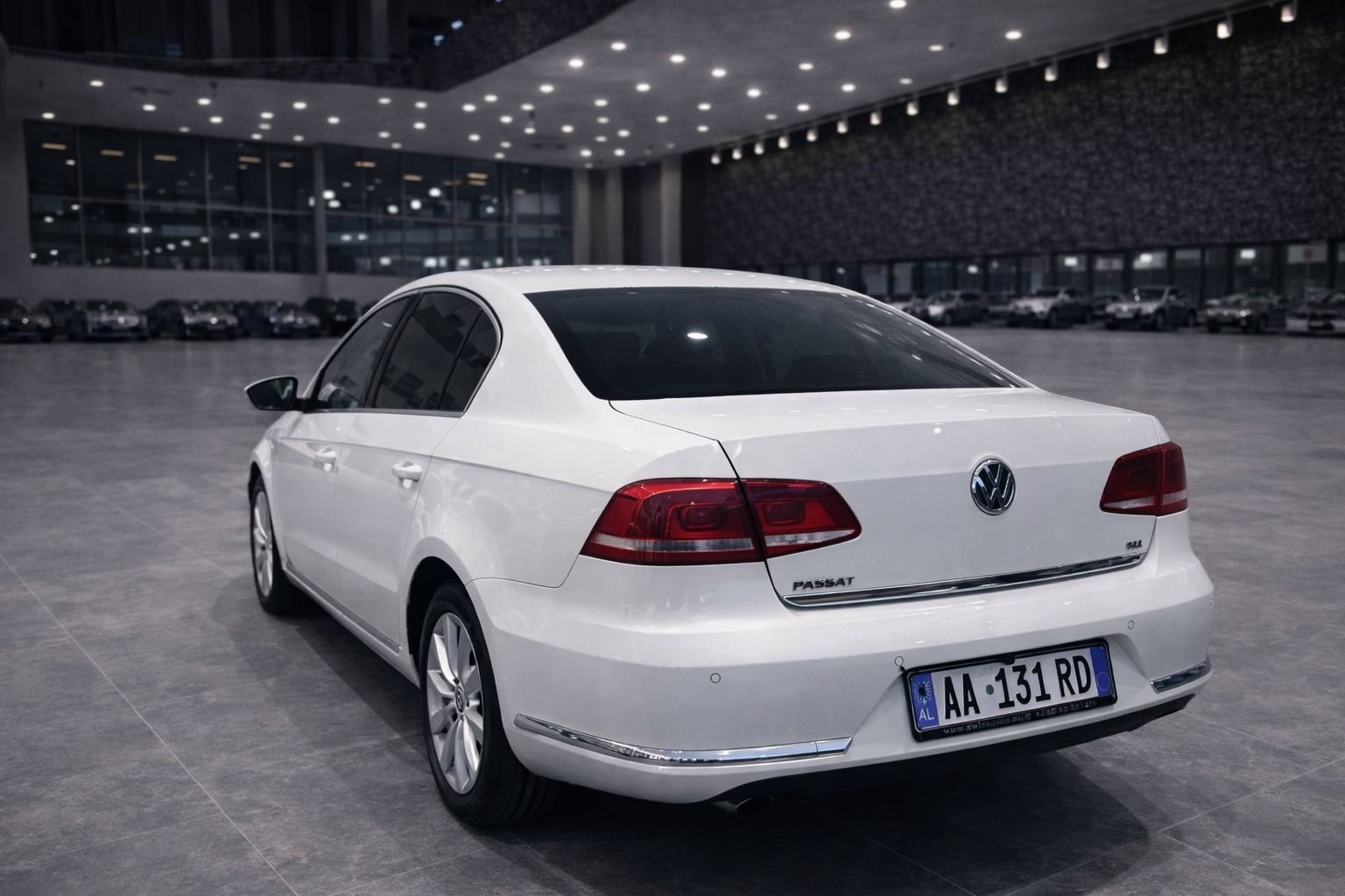 Volkswagen Passat 2014 — photo 2