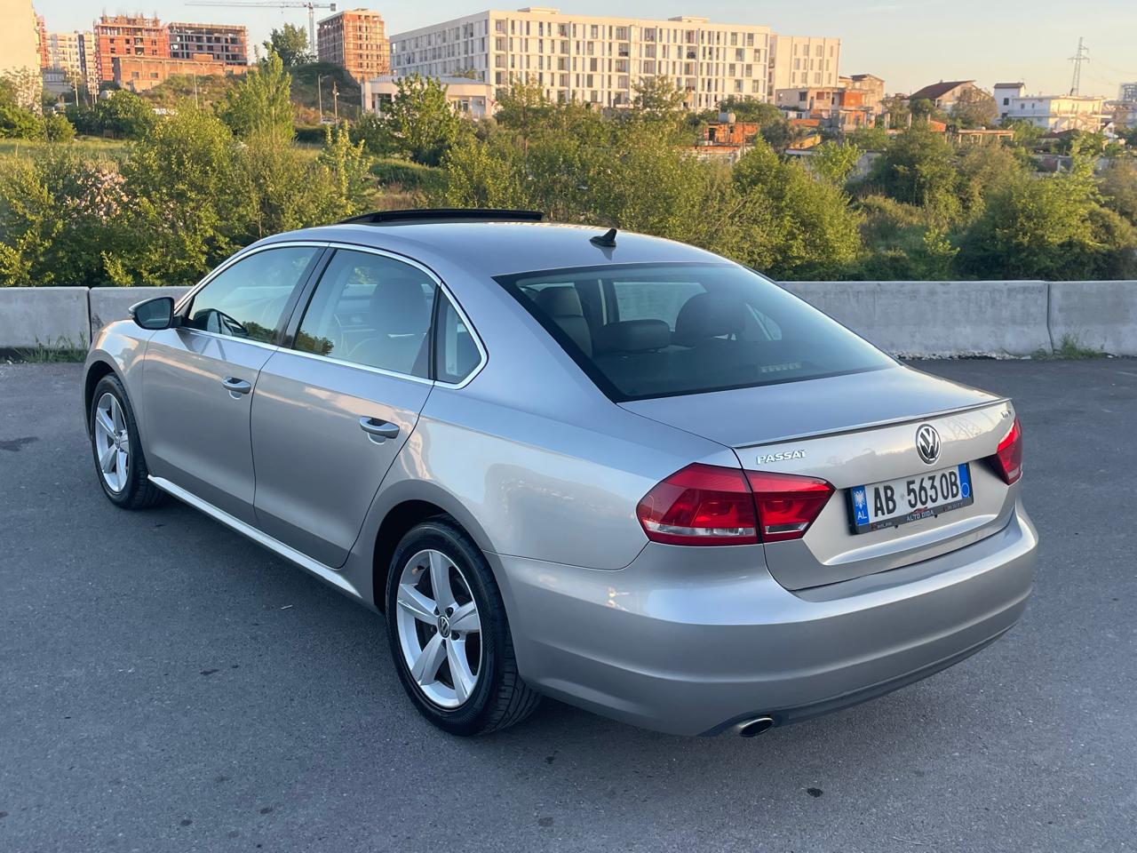 Volkswagen Passat 2012 — photo 4
