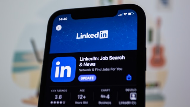 how to make money on linkedin