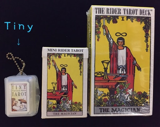 Tiny Tarot Universal Waite Key Chain