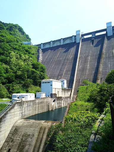 浦山ダム