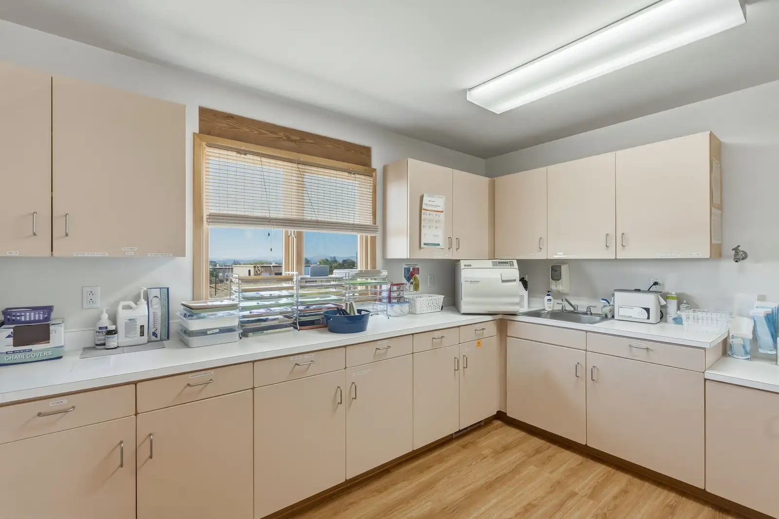 409 Botulph Ln image 33
