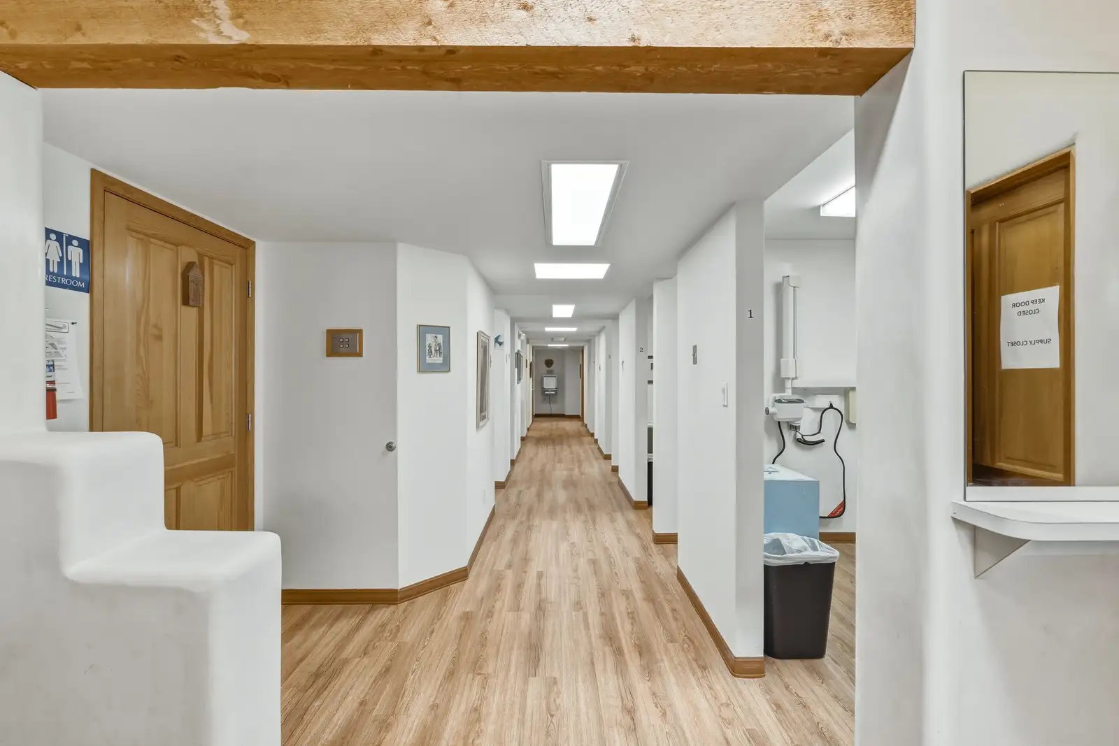 409 Botulph Ln image 23