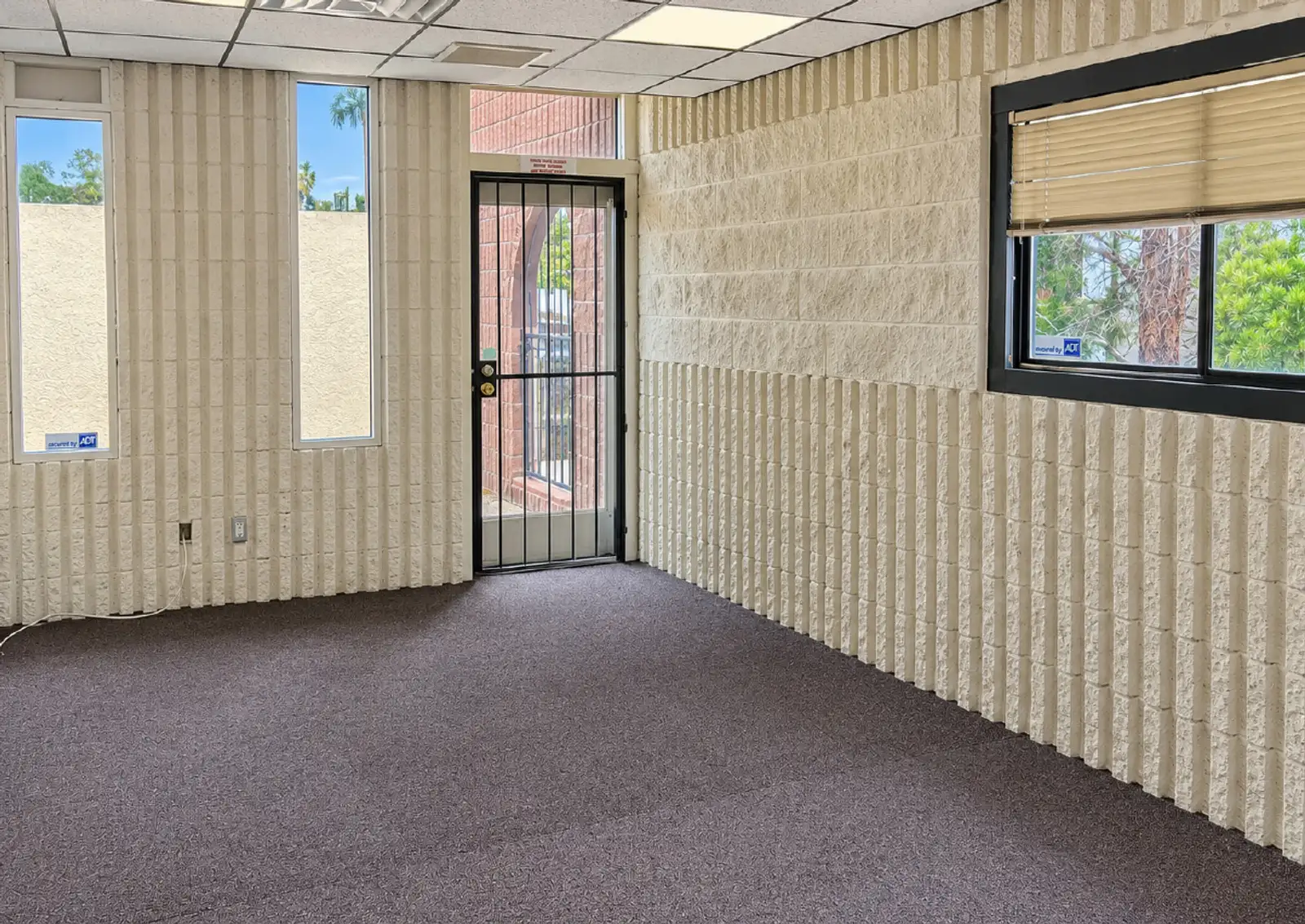 Northeast Heights Office Condo image 11
