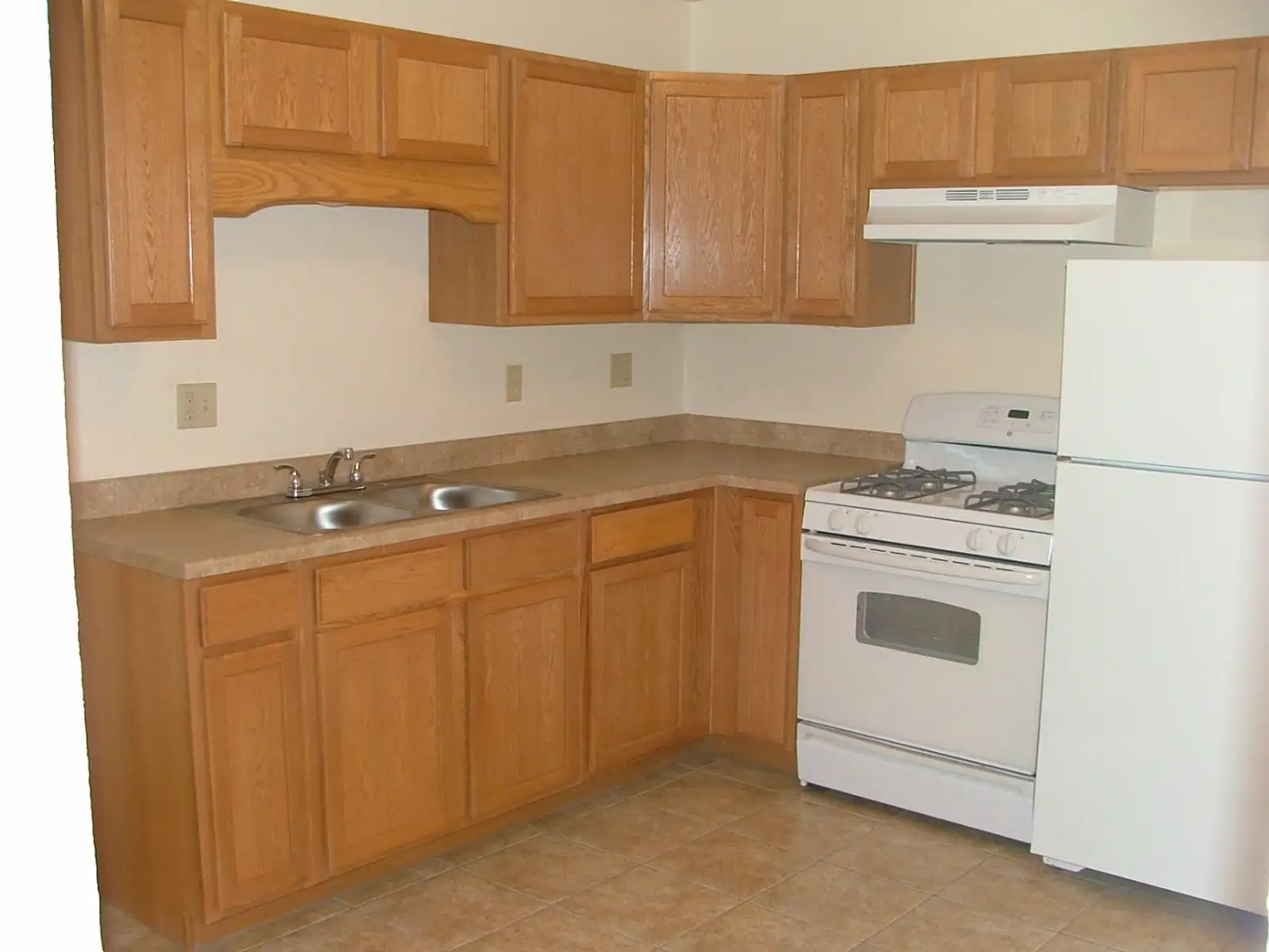 428 Rhode Island St NE image 6