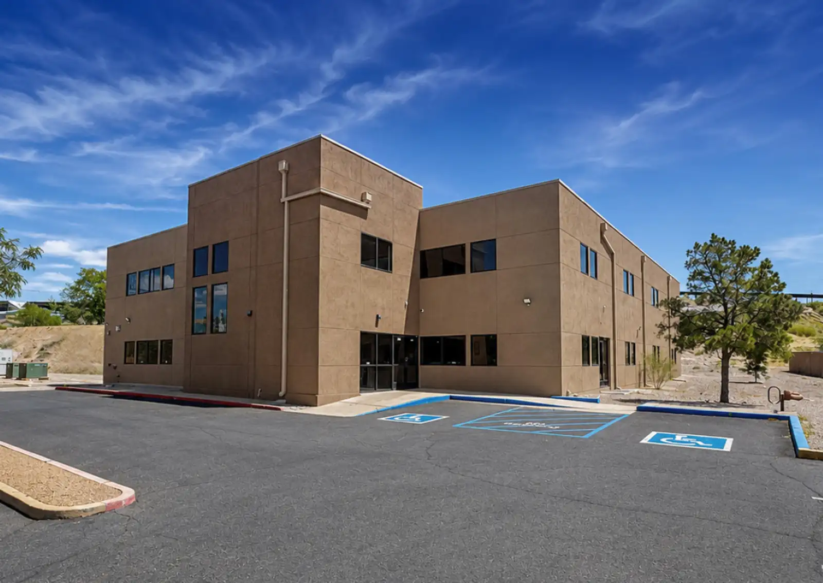 Flexible Multi-Story Office Building image 1
