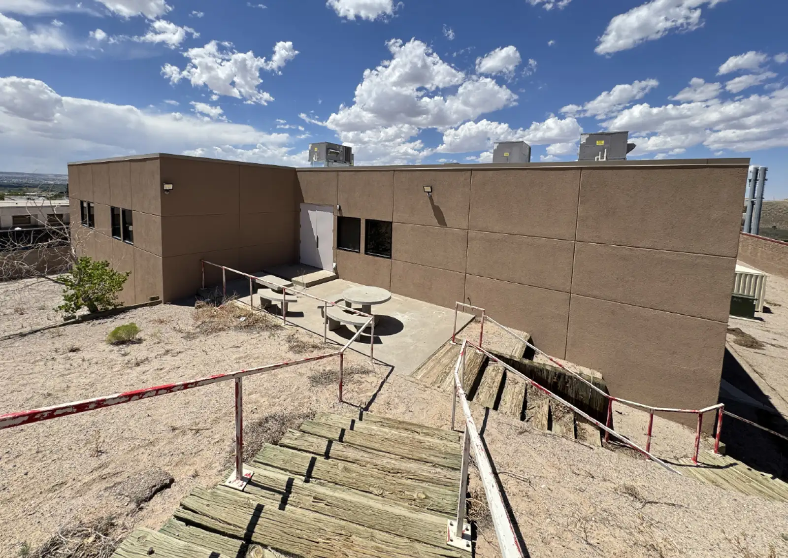 Flexible Multi-Story Office Building image 6
