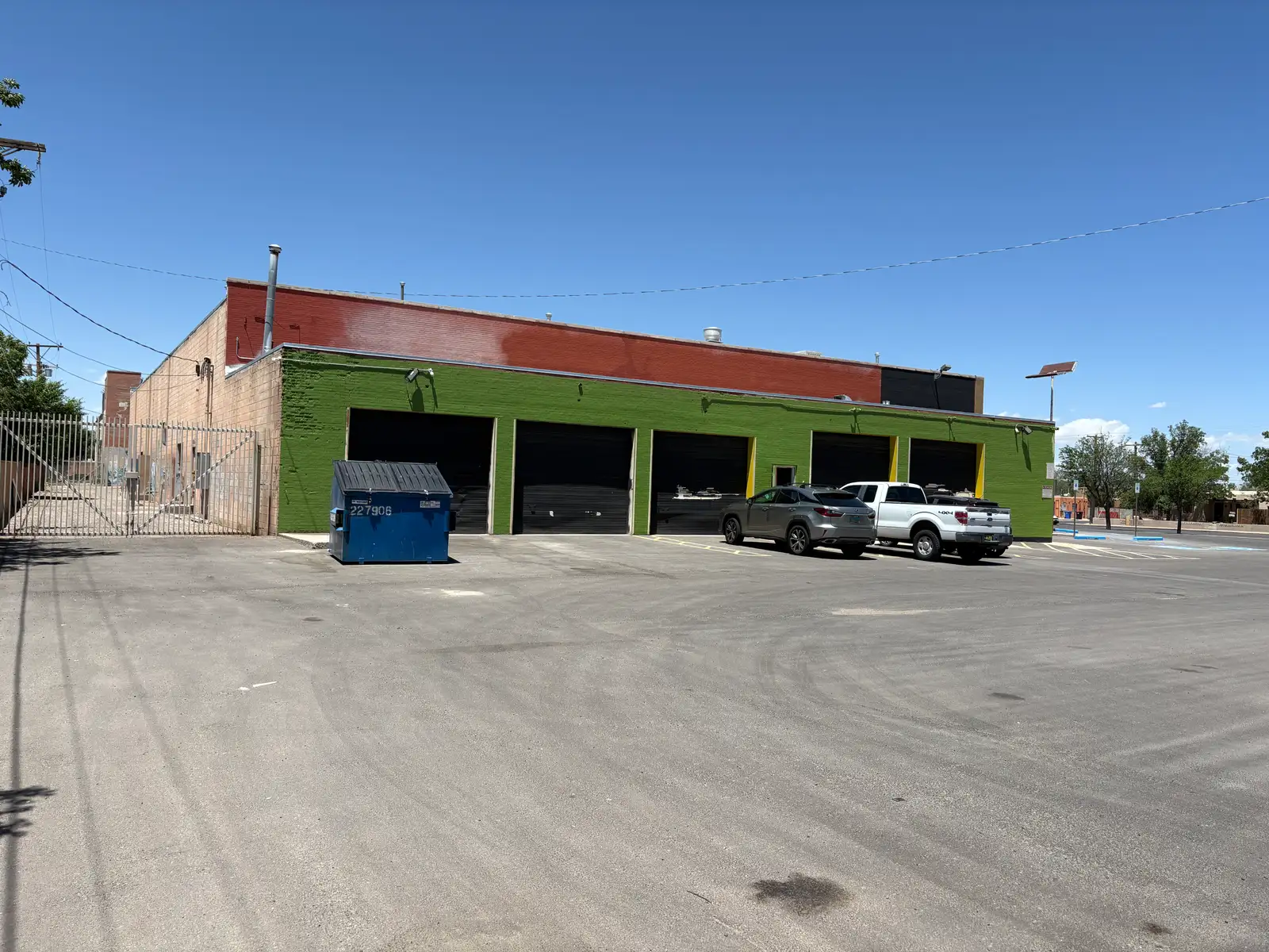 1010 Candelaria Rd NW image 2