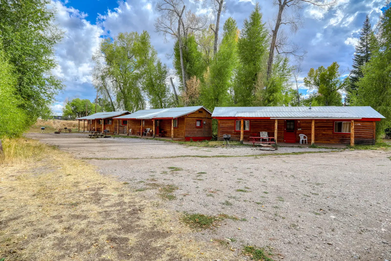 Elkhorn Lodge-36 Units, Huge Potential! image 39