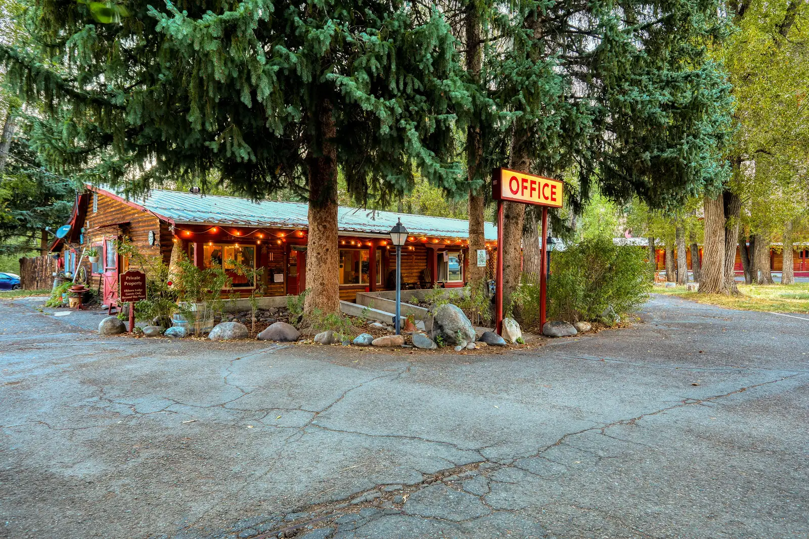 Elkhorn Lodge-36 Units, Huge Potential! image 13