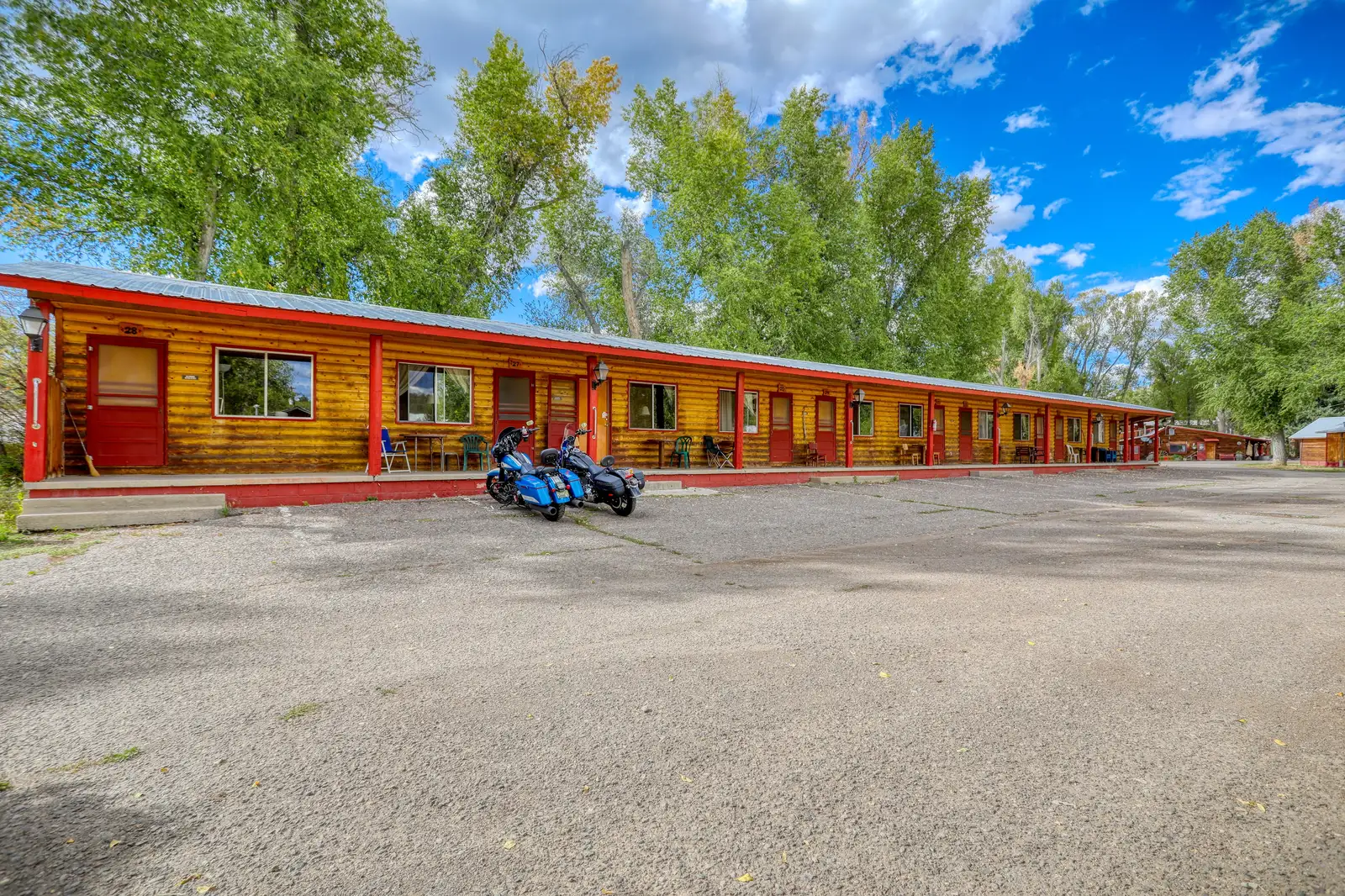 Elkhorn Lodge-36 Units, Huge Potential! image 25