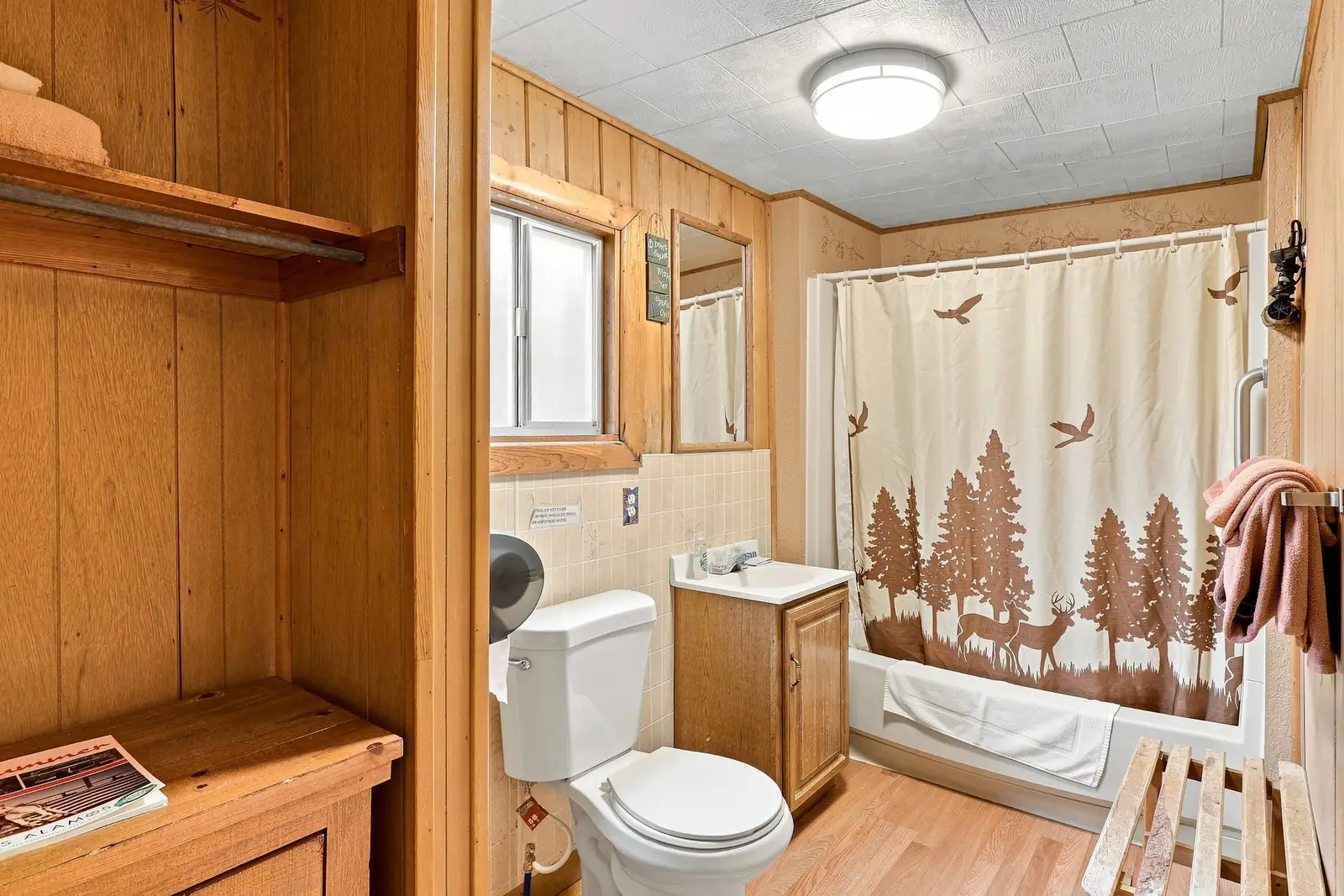 Elkhorn Lodge-36 Units, Huge Potential! image 55