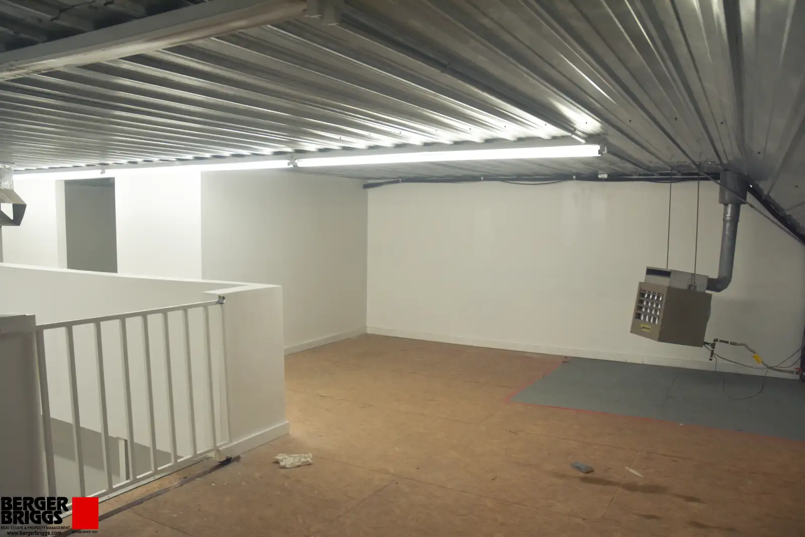 Office Warehouise On Edith Near Osuna image 9