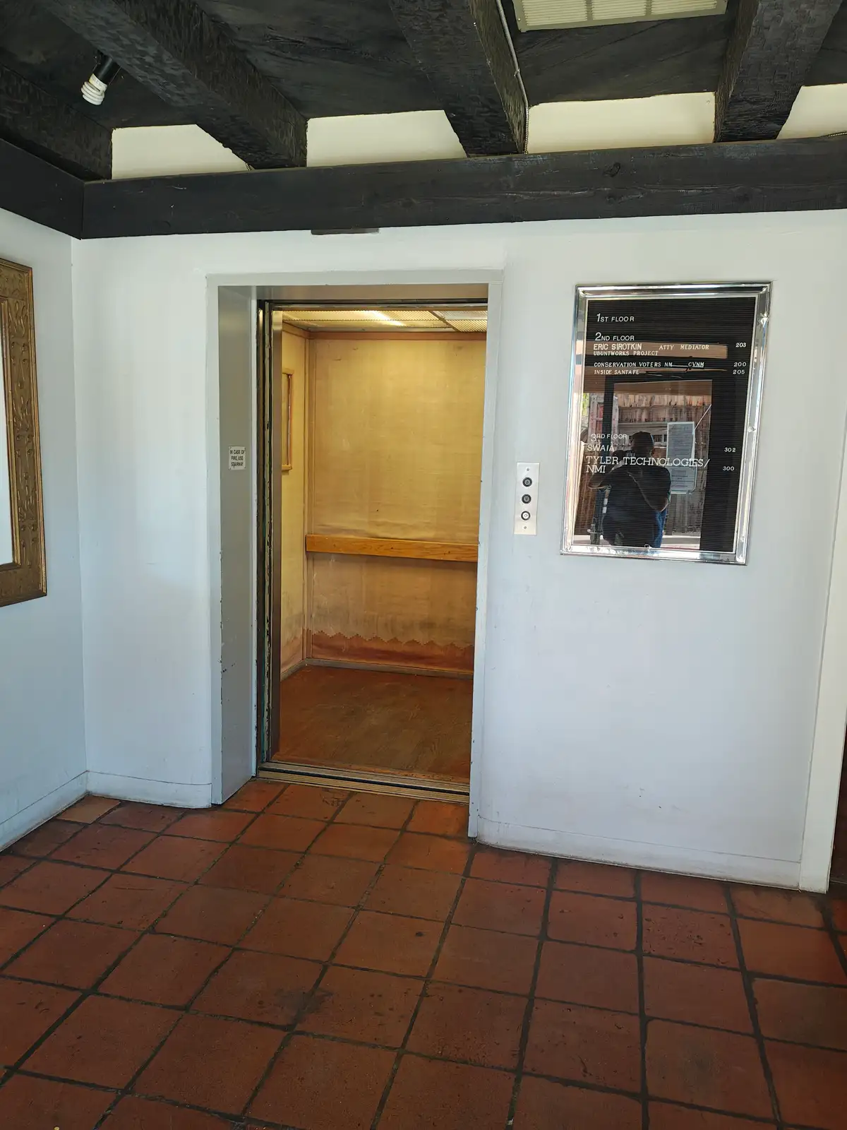 121 Sandoval St Suite 201 image 3