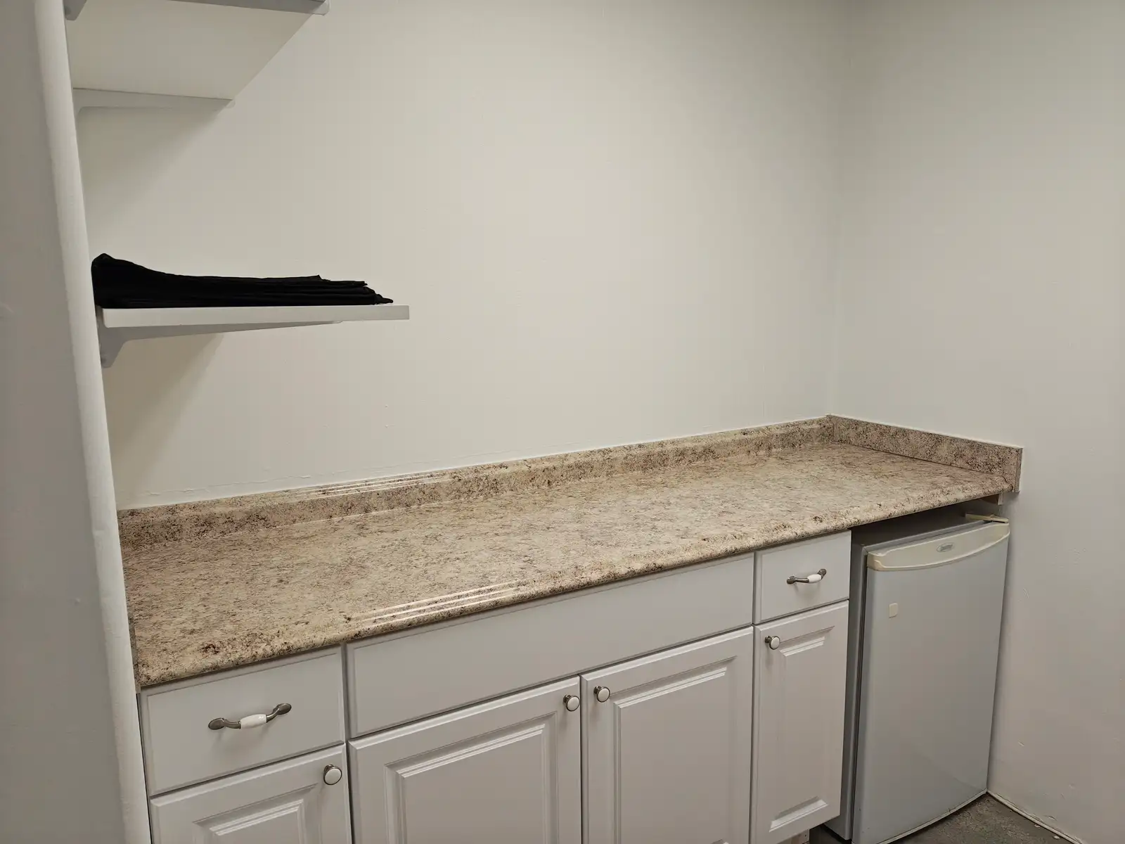 121 Sandoval St Suite 201 image 9
