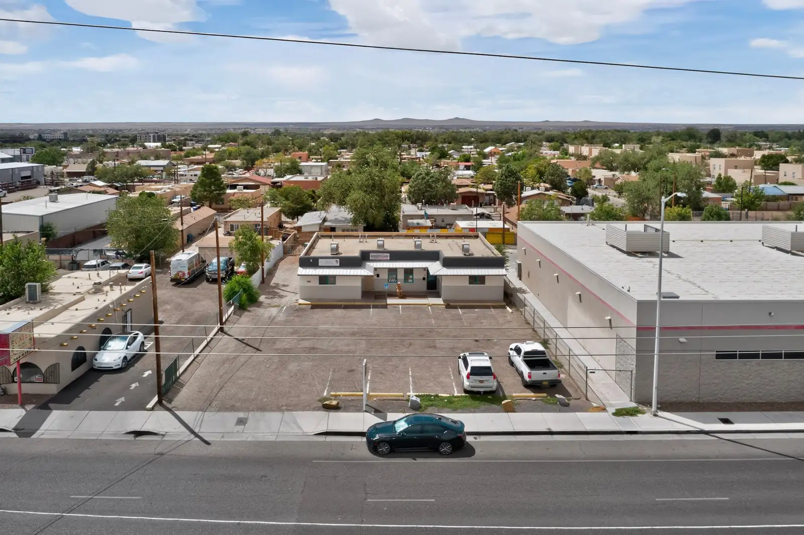 4-SUITE RETAIL/OFFICE · INVESTMENT/OWNER USER image 7