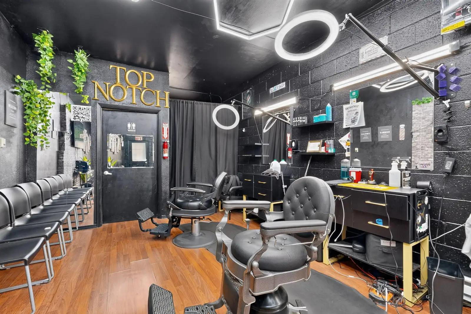 4-SUITE RETAIL/OFFICE · INVESTMENT/OWNER USER image 24