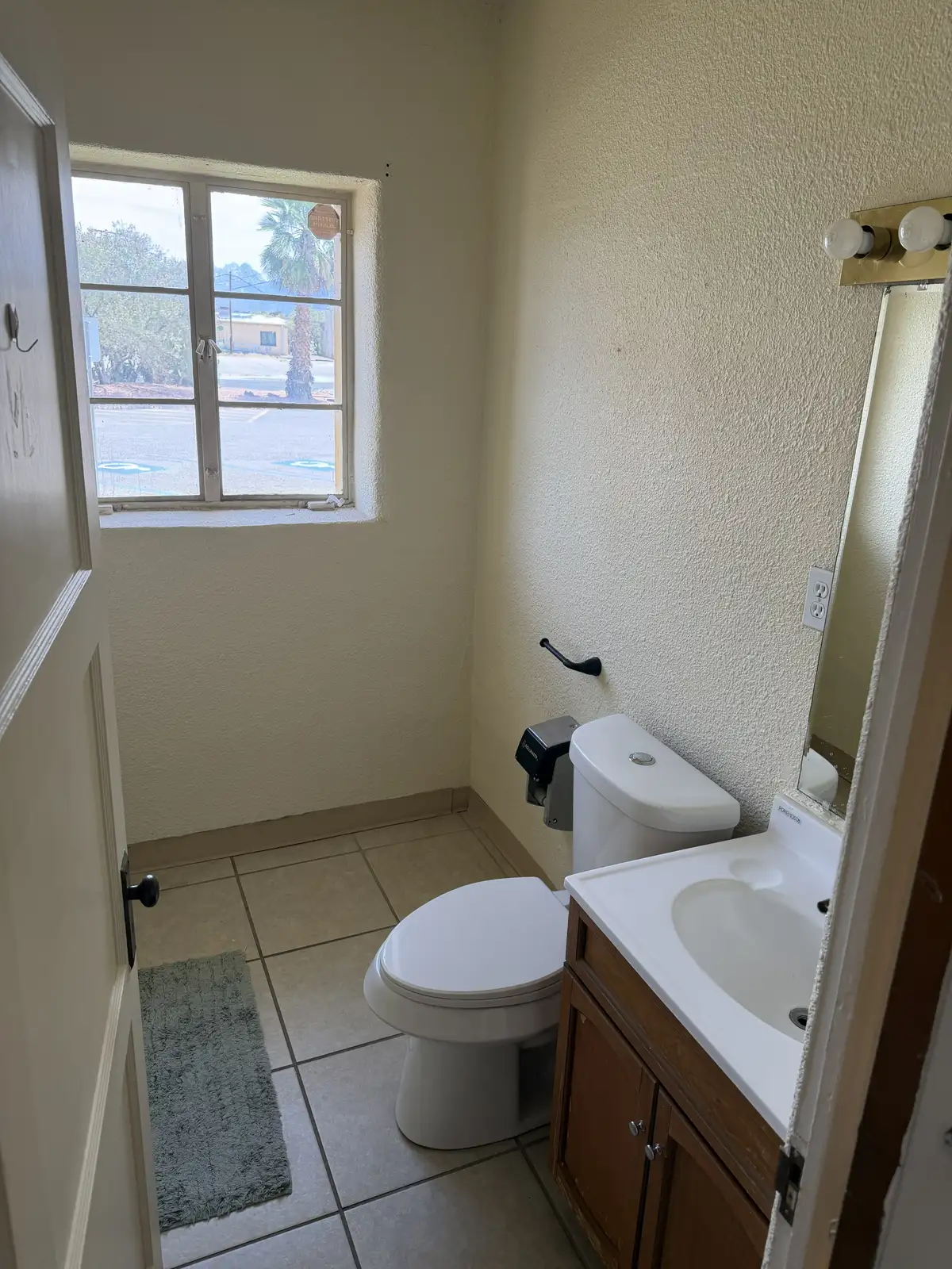 642 S Alameda Blvd, Suite B | Office/Retail Space image 15