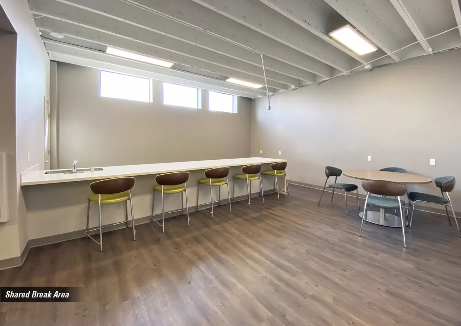 Office With Premier Building Amenities image 4