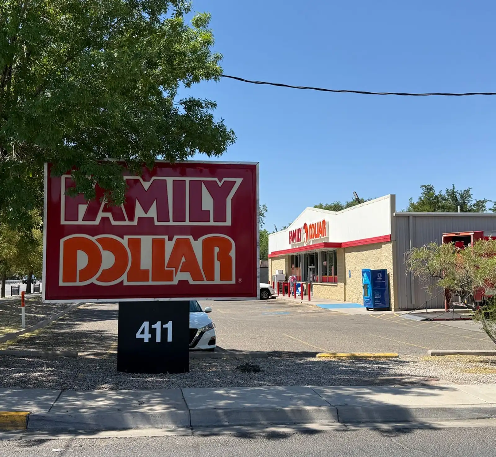 Los Lunas Freestanding Retail Building image 4